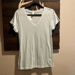 Basic mint color vneck tshirt